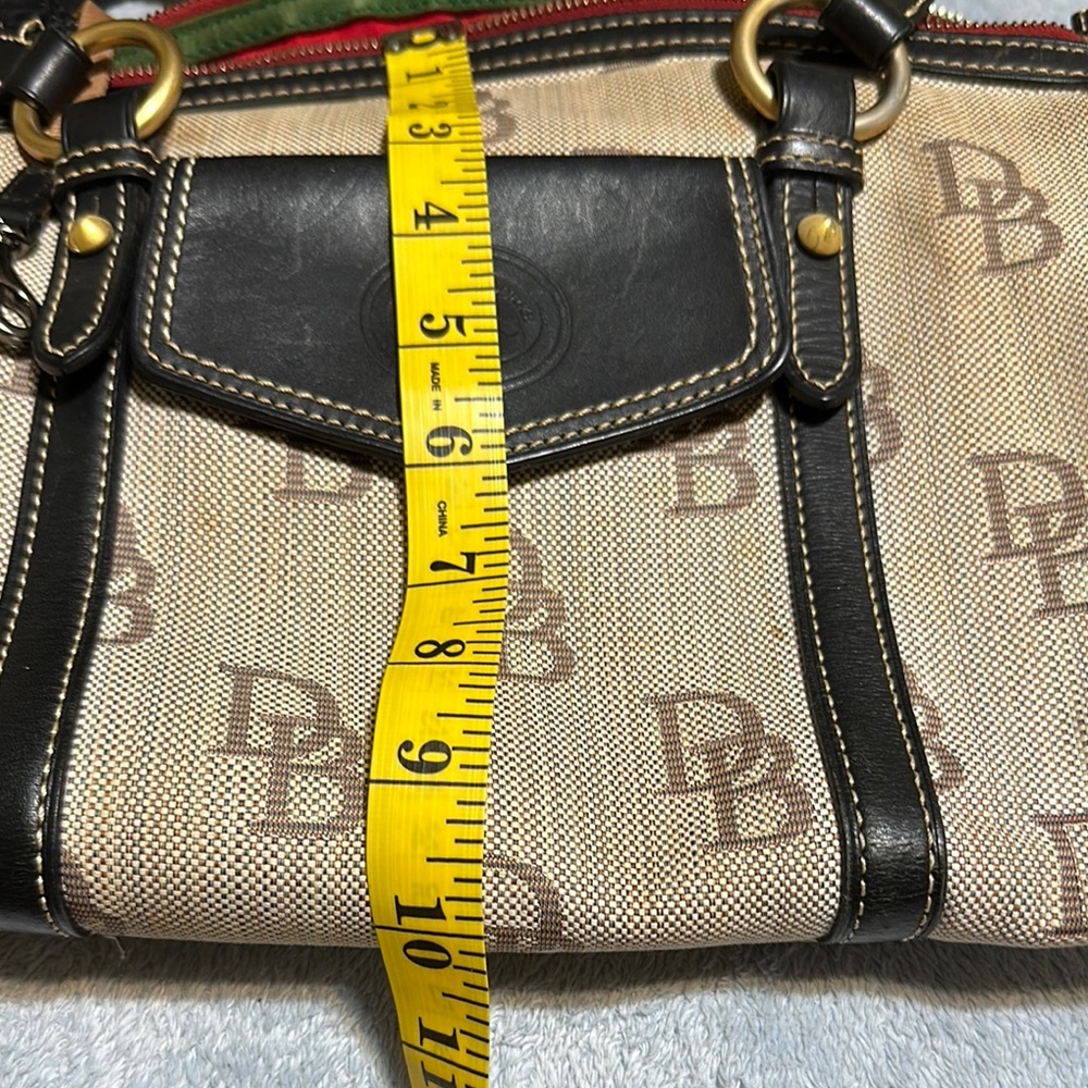 Dooney & Bourke Black and Tan Shoulder Bag with Classic Design - Picture 13 of 14